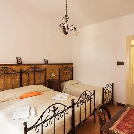 Piccolo Gellia Bed & Breakfast 2*