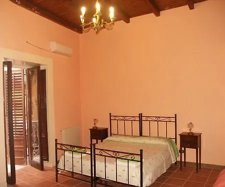 Piccolo Gellia Bed & Breakfast 2*